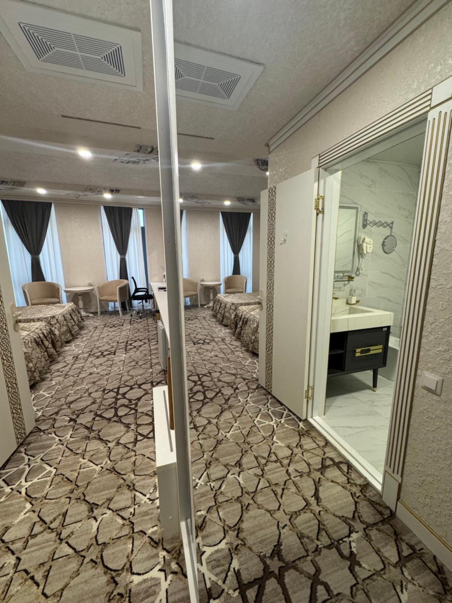 Bukhara City Hotel Turon City Plaza Bagian luar foto